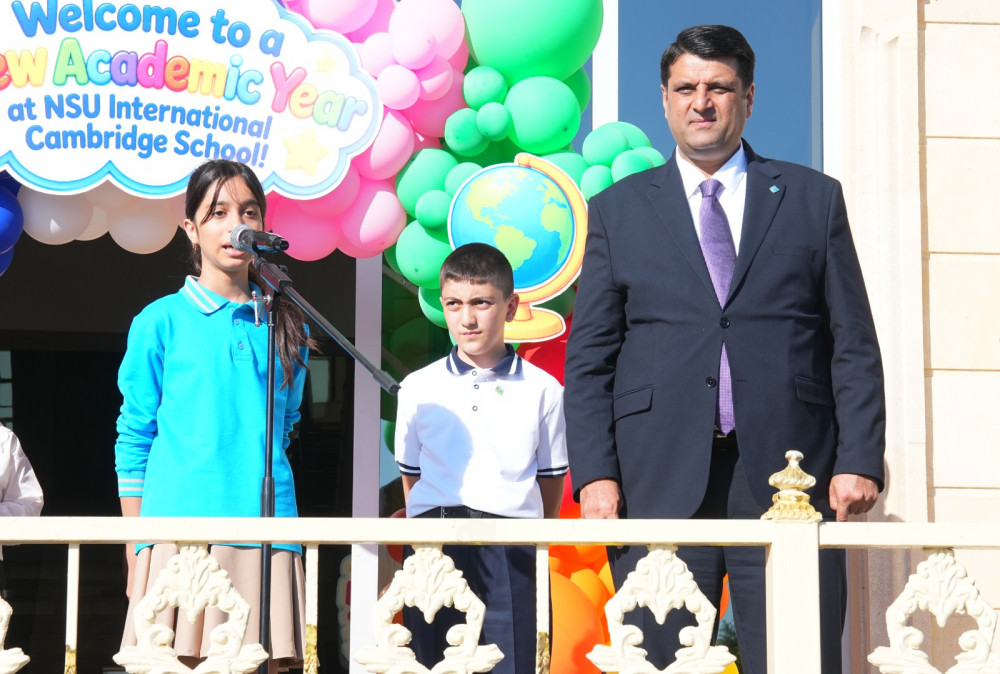 NDU-nun Beynəlxalq Məktəbində yeni tədris ilinin ilk zəngi çalınıb<font color=red> - FOTOLAR</font>