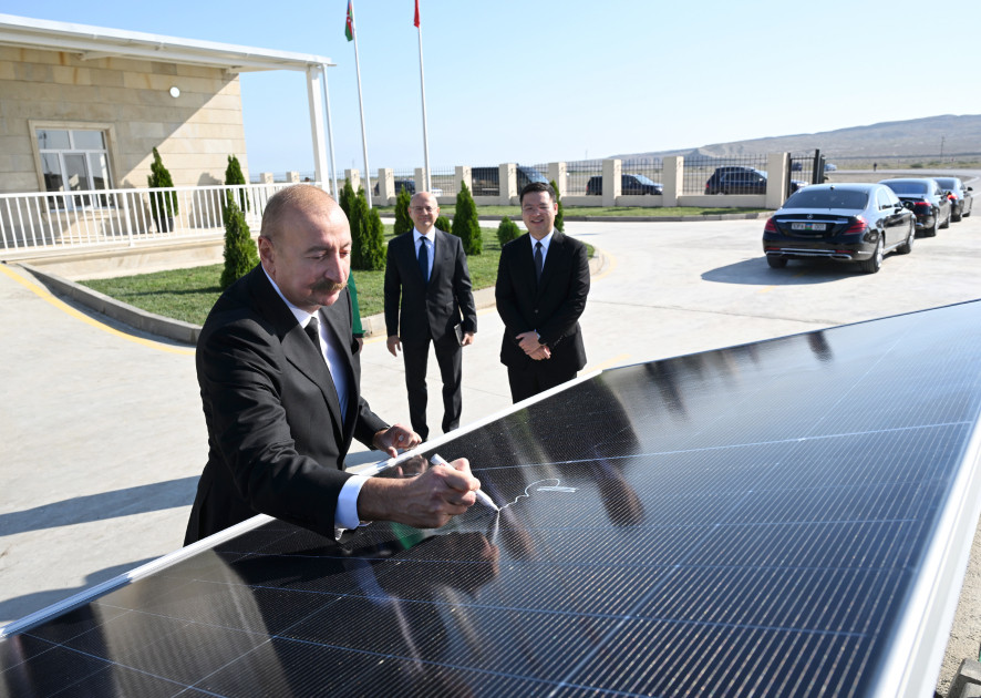 Prezident İlham Əliyev “Qobustan” Günəş Elektrik Stansiyasının açılışında iştirak edib<font color=red> - FOTOLAR</font>