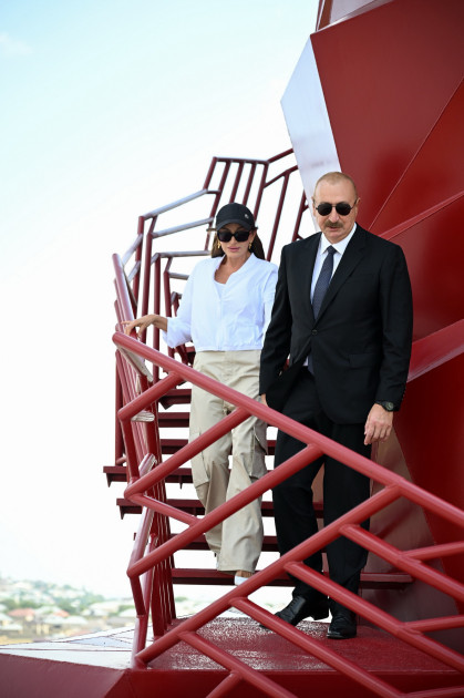 Prezident İlham Əliyev Şamaxıda “Nəsimi Bağları” kompleksi ilə tanış olub<font color=red> - FOTOLAR</font>