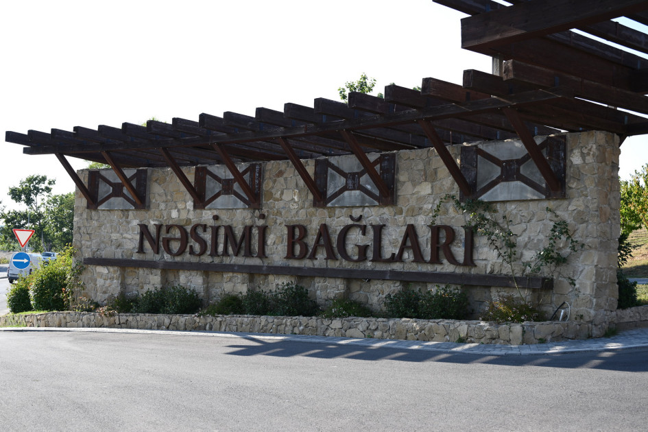 Prezident İlham Əliyev Şamaxıda “Nəsimi Bağları” kompleksi ilə tanış olub<font color=red> - FOTOLAR</font>