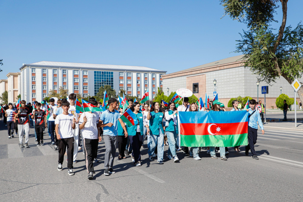 Naxçıvanda gənclərin Dövlət Suverenliyi Gününə həsr olunmuş vətənpərvərlik yürüşü keçirilib<font color=red> - FOTOLAR</font>