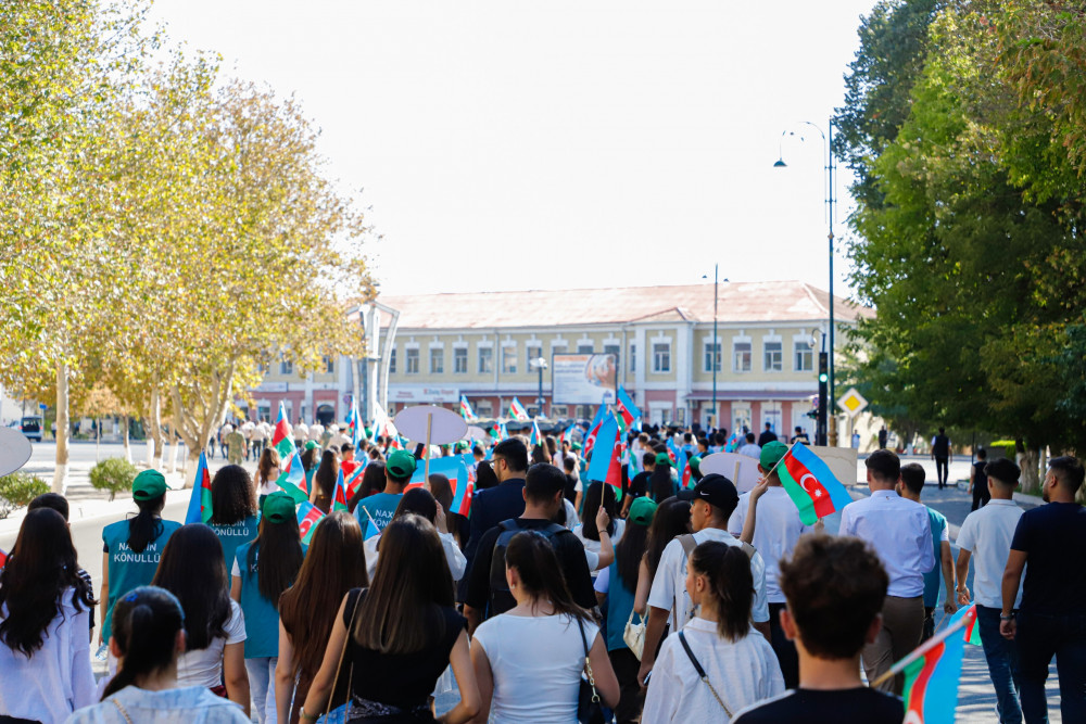 Naxçıvanda gənclərin Dövlət Suverenliyi Gününə həsr olunmuş vətənpərvərlik yürüşü keçirilib<font color=red> - FOTOLAR</font>