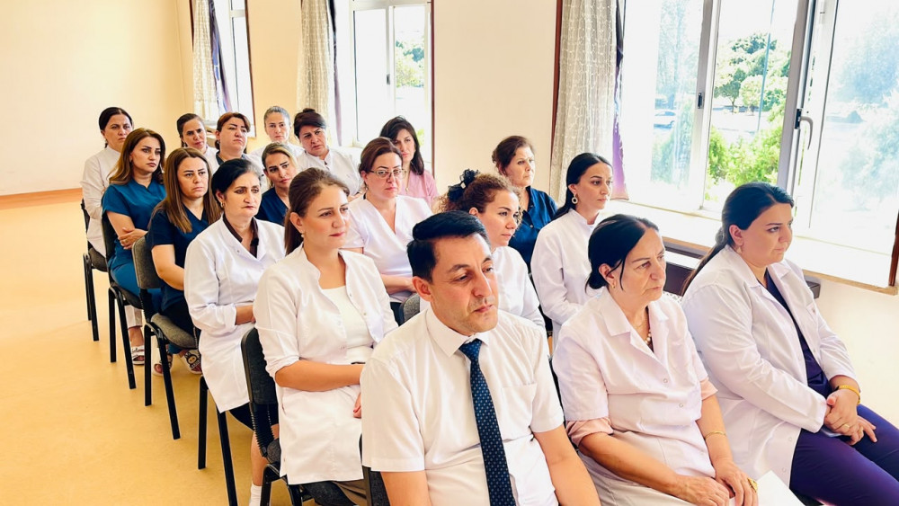 Naxçıvan Şəhər Poliklinikasında “Sülh, sağlamlıq və insan hüquqları” mövzusunda maarifləndirici tədbir keçirilib<font color=red> - FOTOLAR</font>