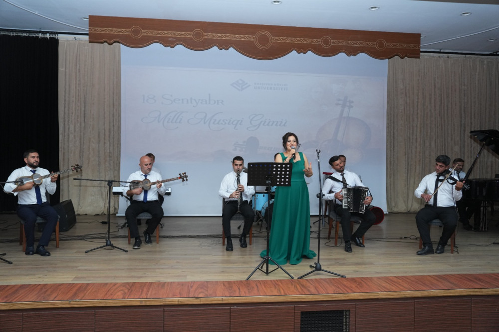 NDU-da Milli Musiqi Gününə həsr olunmuş tədbir keçirilib<font color=red> - FOTOLAR</font>