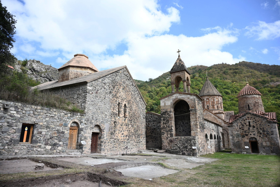 Azərbaycan QHT-ləri diplomatik korpusun azad edilmiş ərazilərə səfəri ilə bağlı Ermənistanda başlanmış kampaniyanı pisləyib<font color=red> - FOTOLAR</font>