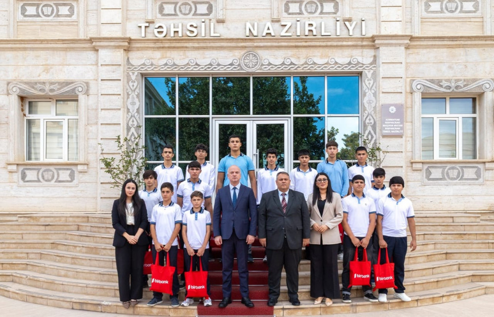 Respublika İdman Olimpiadasının qalibləri ilə görüş keçirilib<font color=red> - FOTOLAR</font>