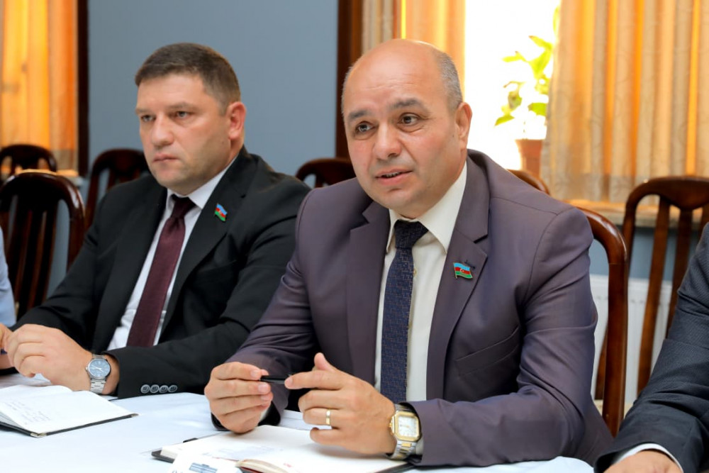 Ali Məclisin Sosial siyasət komitəsinin iclası keçirilib<font color=red> - FOTOLAR</font>