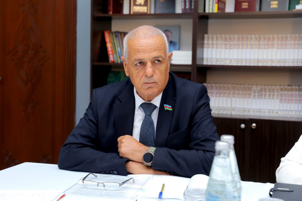Ali Məclisin Sosial siyasət komitəsinin iclası keçirilib<font color=red> - FOTOLAR</font>