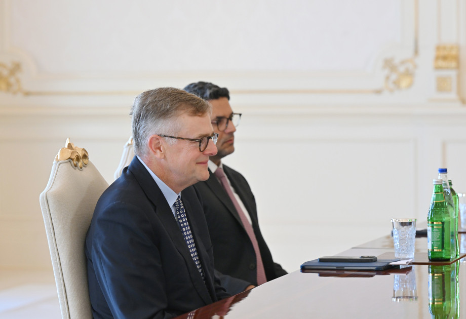 Prezident İlham Əliyev “Neuberger Berman” şirkətinin sədri və baş icraçı direktorunu qəbul edib<font color=red> - FOTOLAR</font>