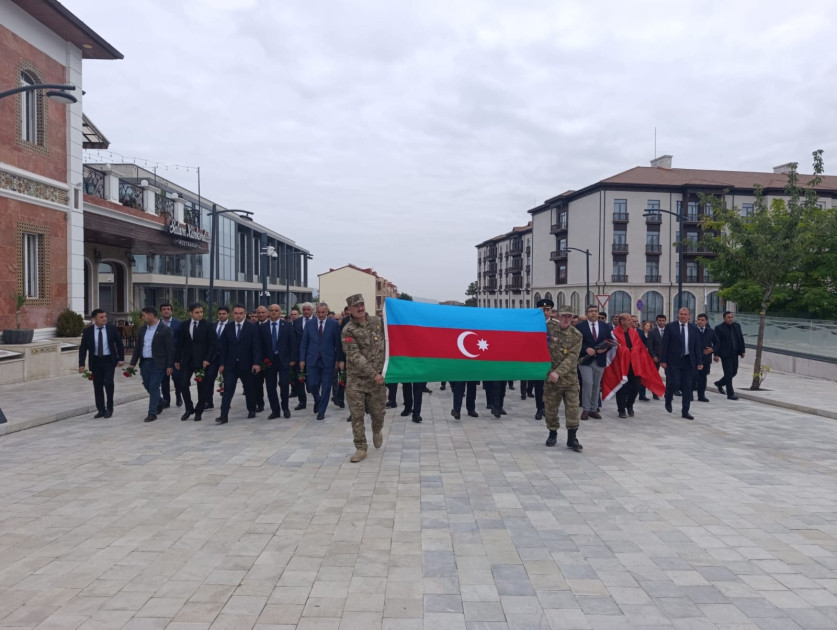 Xankəndidə Zəfər parkına yürüş olub <font color=red> - FOTOLAR</font>