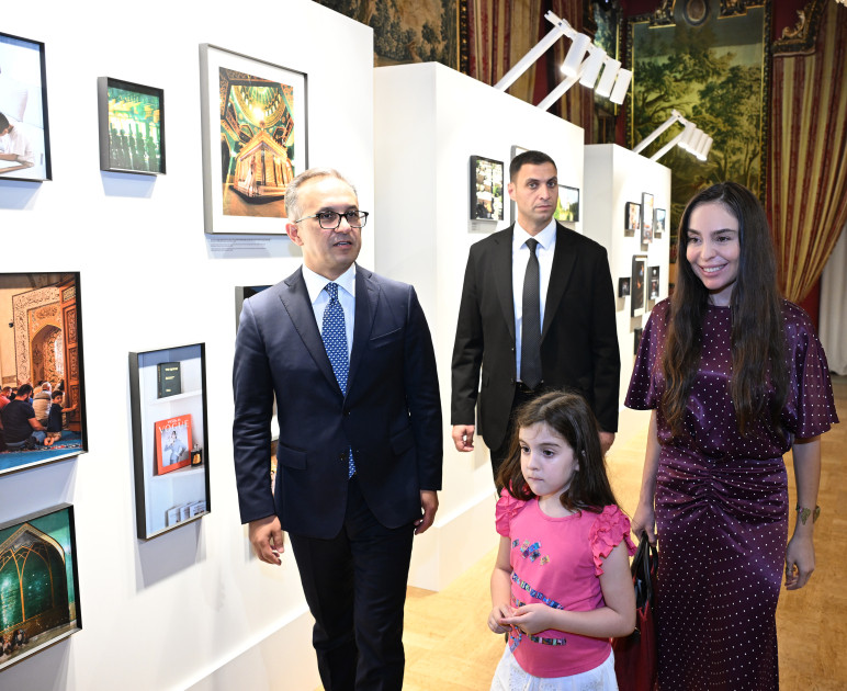 Romada “Harmoniya” sənədli filminin təqdimatı olub<font color=red> - FOTOLAR</font>