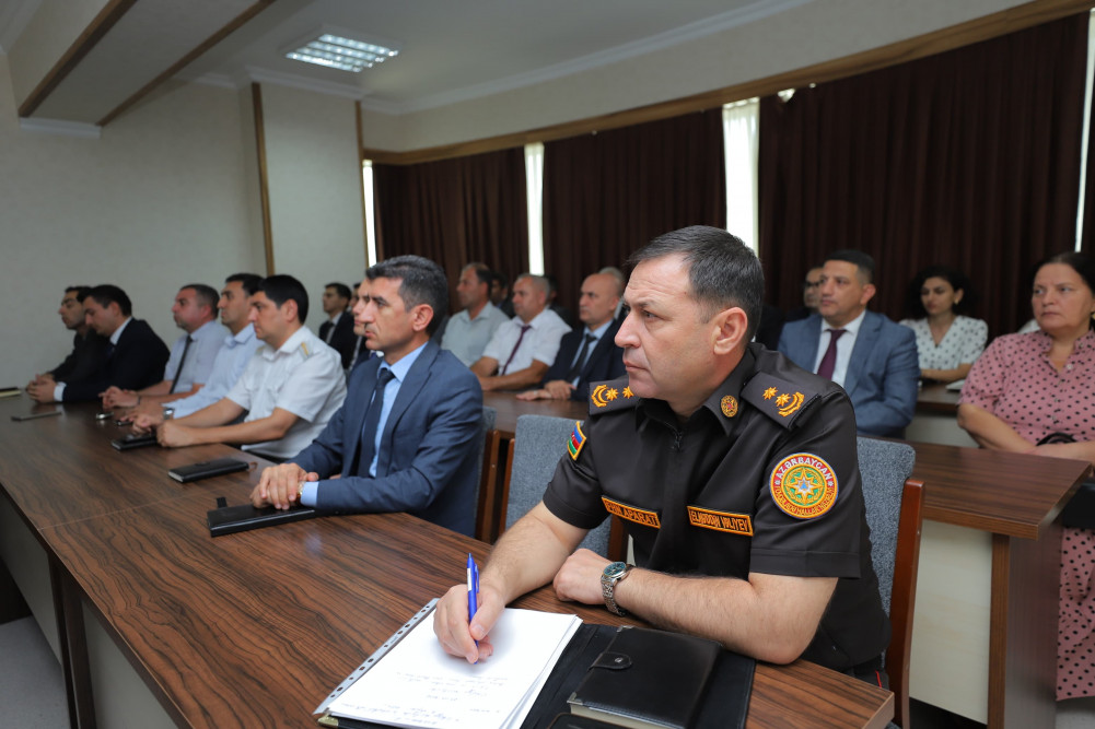 Tikinti və şəhərsalma xərclərinin düzgün tətbiqi ilə bağlı metodiki maarifləndirmə tədbiri keçirilib<font color=red> - FOTOLAR</font>