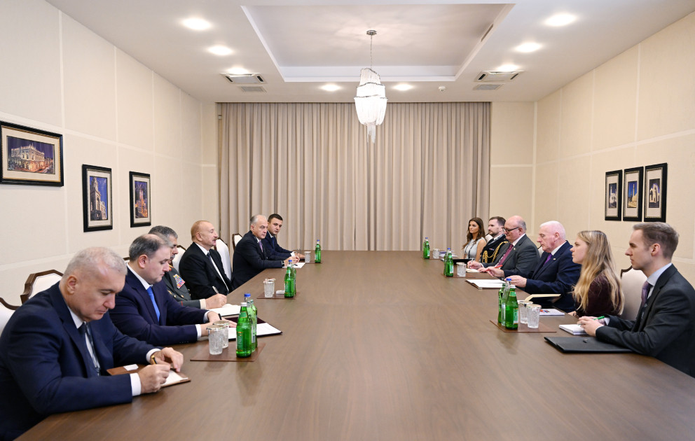 Prezident İlham Əliyev Birləşmiş Krallığın müdafiə üzrə dövlət nazirini qəbul edib<font color=red> - FOTOLAR</font>