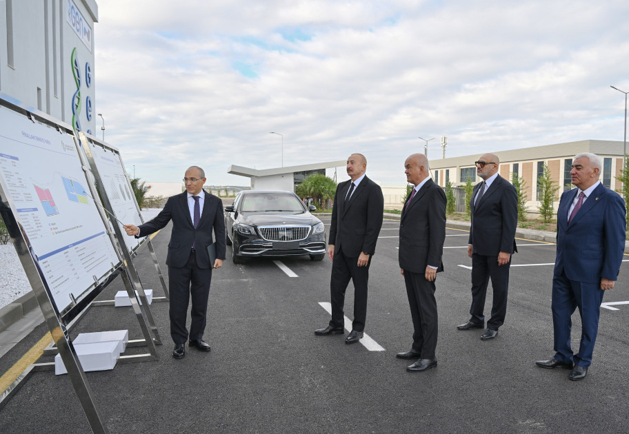 Prezident İlham Əliyev Pirallahı Sənaye Parkında dərman istehsalı müəssisəsinin açılışında iştirak edib<font color=red> - FOTOLAR</font>