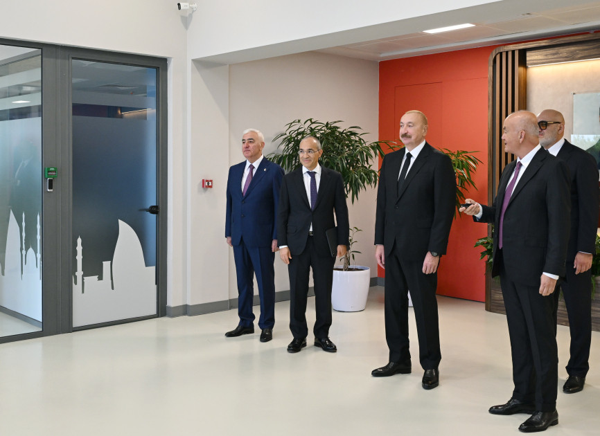 Prezident İlham Əliyev Pirallahı Sənaye Parkında dərman istehsalı müəssisəsinin açılışında iştirak edib<font color=red> - FOTOLAR</font>