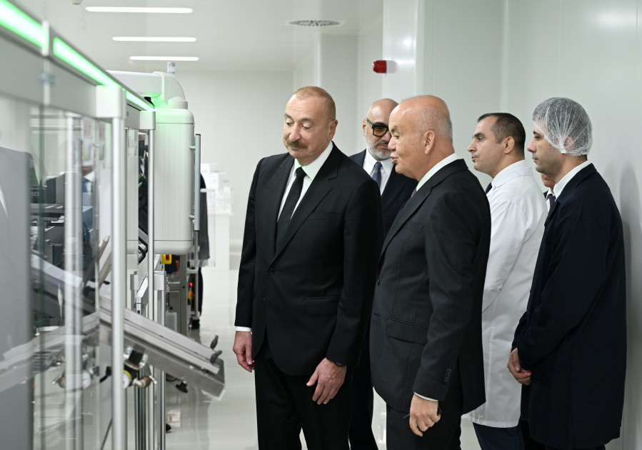 Prezident İlham Əliyev Pirallahı Sənaye Parkında dərman istehsalı müəssisəsinin açılışında iştirak edib<font color=red> - FOTOLAR</font>