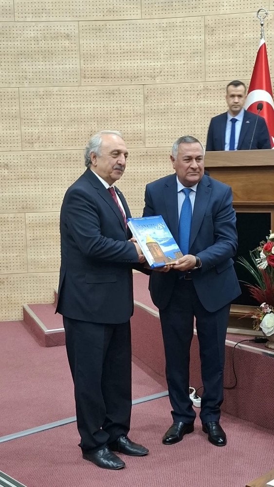 AMEA Naxçıvan Bölməsinin sədri, akademik İsmayıl Hacıyev Ərzurumda keçirilən konfransda iştirak edib<font color=red> - FOTOLAR</font>