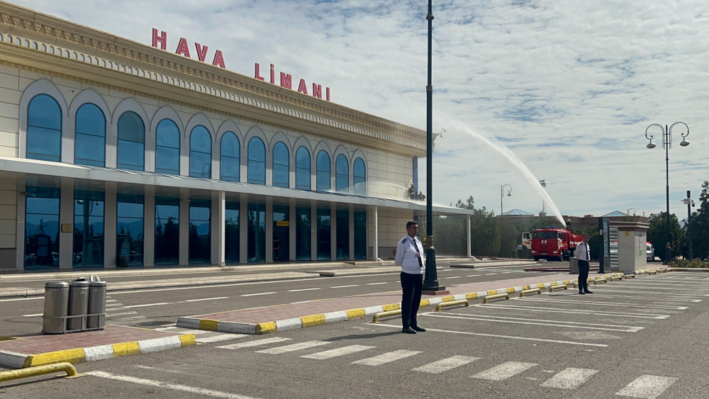 Naxçıvan Beynəlxalq Hava Limanında fövqəladə hallara hazırlıq üzrə birgə məşq keçirilib<font color=red> - FOTOLAR</font>