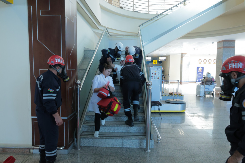 Naxçıvan Beynəlxalq Hava Limanında fövqəladə hallara hazırlıq üzrə birgə məşq keçirilib<font color=red> - FOTOLAR</font>