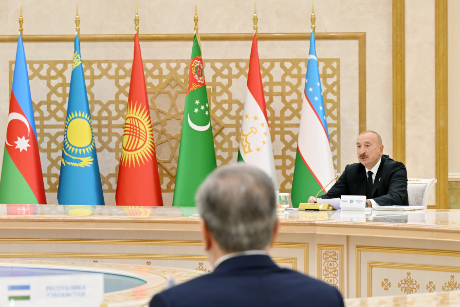 Türkmənbaşıda Azərbaycan və Mərkəzi Asiya Dövlət başçılarının 8-ci Məşvərət görüşü keçirilib<font color='red'> - YENİLƏNƏCƏK</font><font color=red> - FOTOLAR</font>