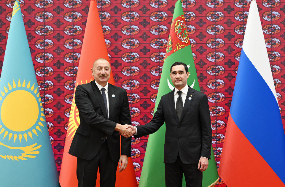 Prezident İlham Əliyev MDB Dövlət Başçıları Şurasının iclasında iştirak etmək üçün “Avaza” Kompleksinə gəlib<font color='red'> -  YENİLƏNİB</font><font color=red> - FOTOLAR</font>