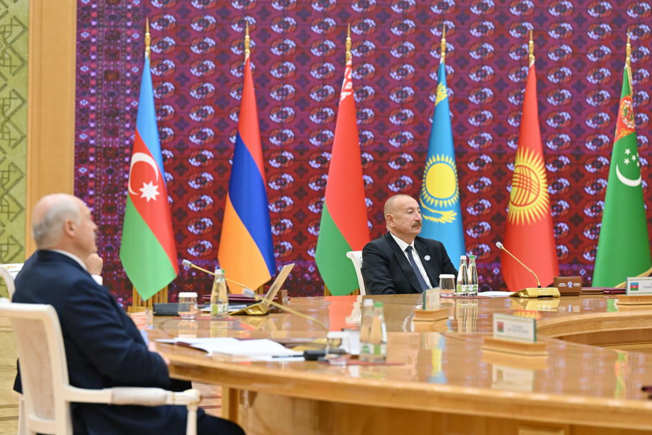Prezident İlham Əliyev MDB Dövlət Başçıları Şurasının məhdud tərkibdə iclasında iştirak edib<font color='red'> - YENİLƏNİB</font><font color=red> - FOTOLAR</font>