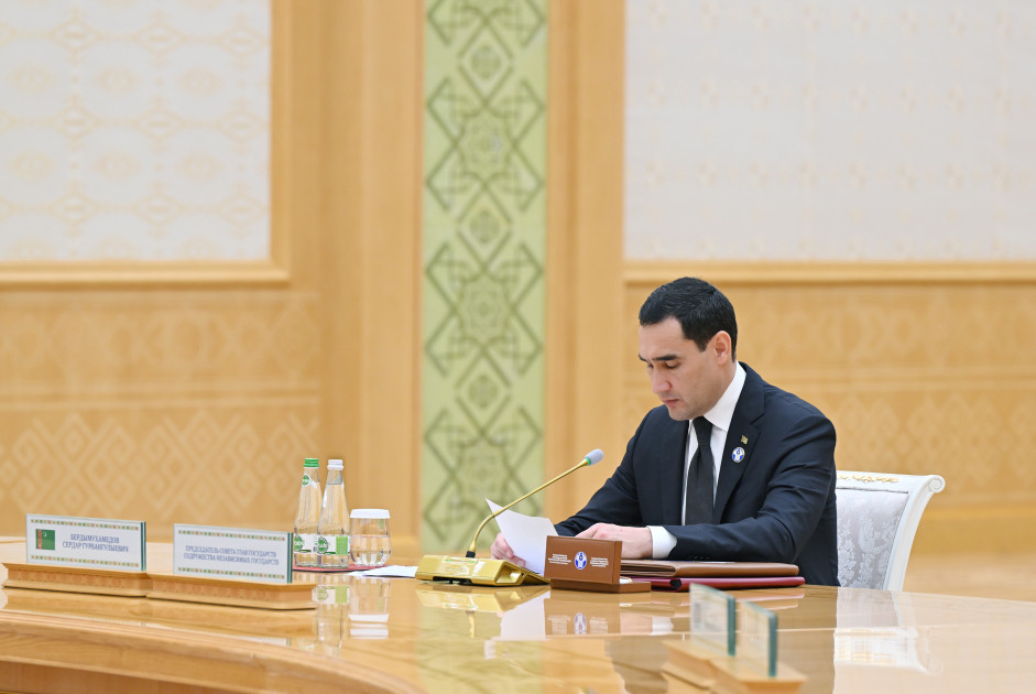 Prezident İlham Əliyev MDB Dövlət Başçıları Şurasının məhdud tərkibdə iclasında iştirak edib<font color='red'> - YENİLƏNİB</font><font color=red> - FOTOLAR</font>