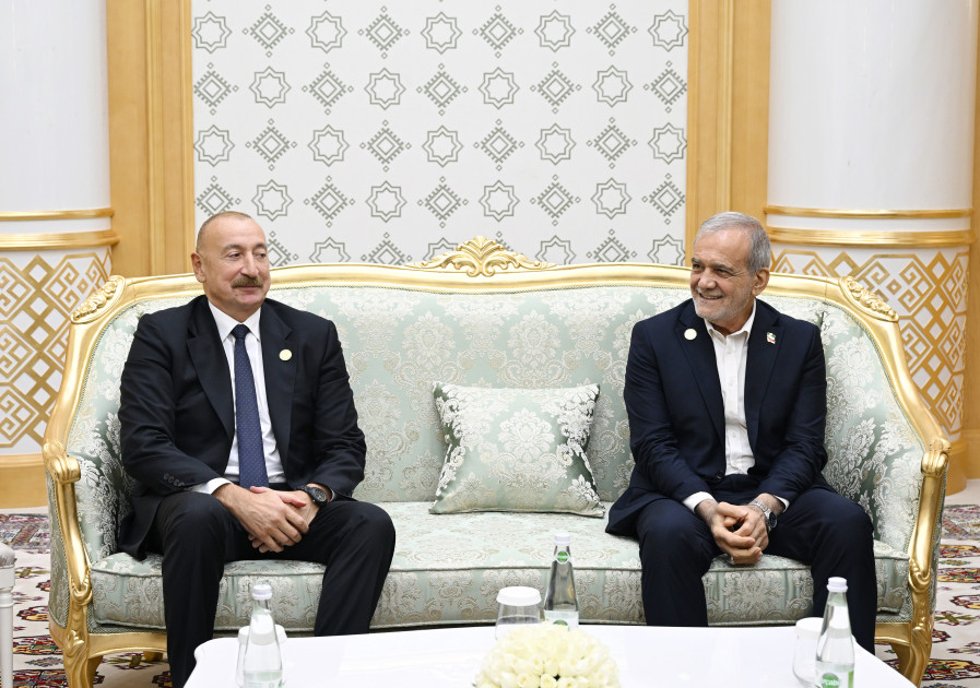 Türkmənbaşı şəhərində Prezident İlham Əliyevin İran Prezidenti ilə görüşü keçirilib<font color='red'> - YENİLƏNƏCƏK</font><font color=red> - FOTOLAR</font>