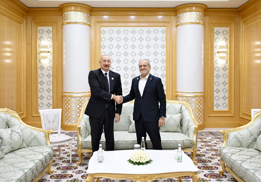Türkmənbaşı şəhərində Prezident İlham Əliyevin İran Prezidenti ilə görüşü keçirilib<font color='red'> - YENİLƏNƏCƏK</font><font color=red> - FOTOLAR</font>