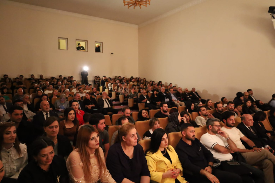 Naxçıvanda Ərzurum Şəhər Teatrının “Madmazelin pişiyi” tamaşası nümayiş olunub<font color=red> - FOTOLAR</font>