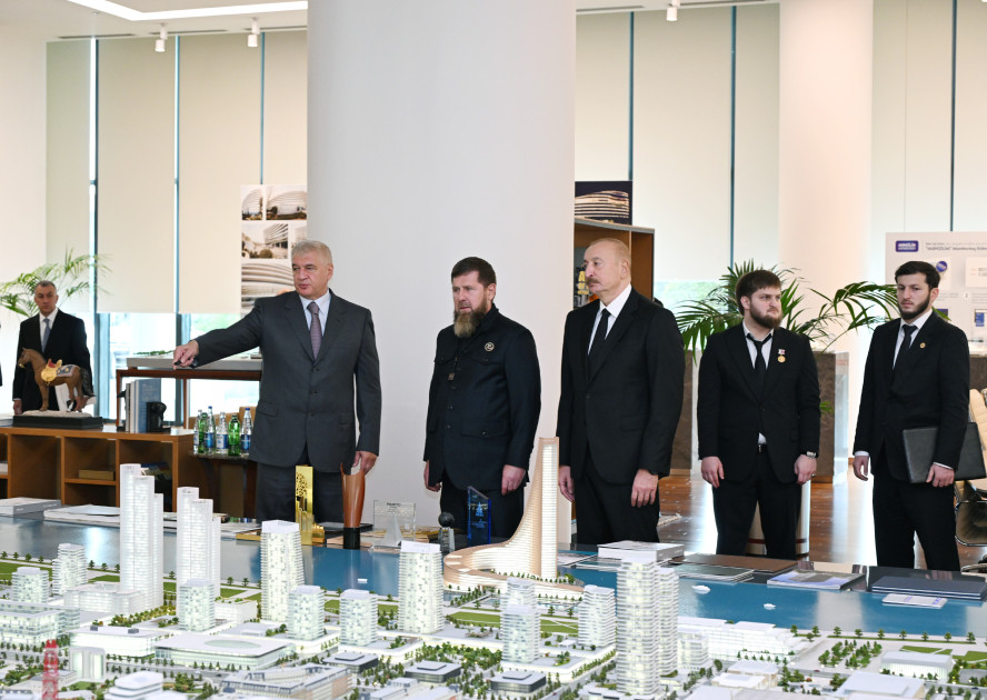Prezident İlham Əliyev və Rusiyanın Çeçenistan Respublikasının başçısı “Bakı Ağ Şəhər”də olublar<font color=red> - FOTOLAR</font>