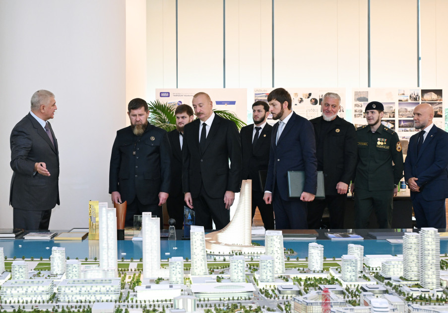 Prezident İlham Əliyev və Rusiyanın Çeçenistan Respublikasının başçısı “Bakı Ağ Şəhər”də olublar<font color=red> - FOTOLAR</font>
