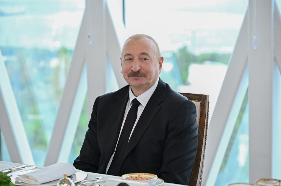 Prezident İlham Əliyev və Rusiyanın Çeçenistan Respublikasının başçısı birgə nahar ediblər<font color=red> - FOTOLAR</font>