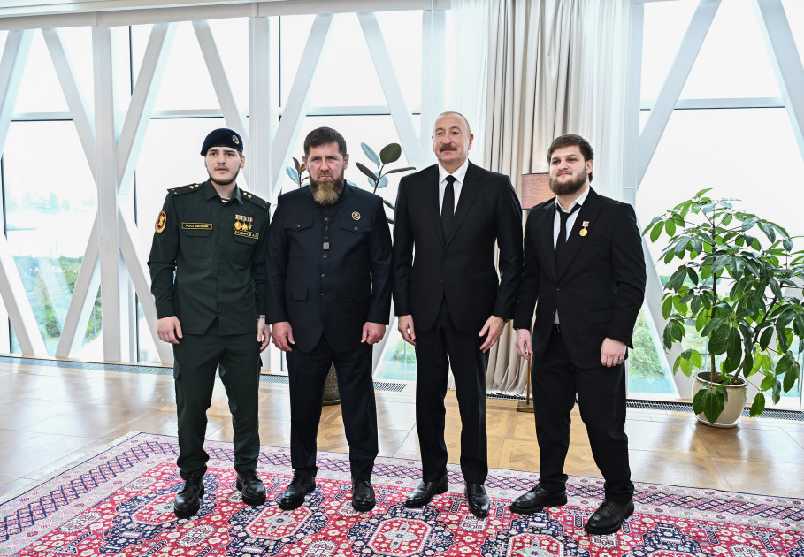 Prezident İlham Əliyev və Rusiyanın Çeçenistan Respublikasının başçısı birgə nahar ediblər<font color=red> - FOTOLAR</font>