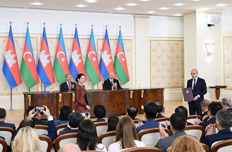 Azərbaycan-Kamboca sənədləri mübadilə olunub<font color='red'> - YENİLƏNİB</font><font color=red> - FOTOLAR</font>
