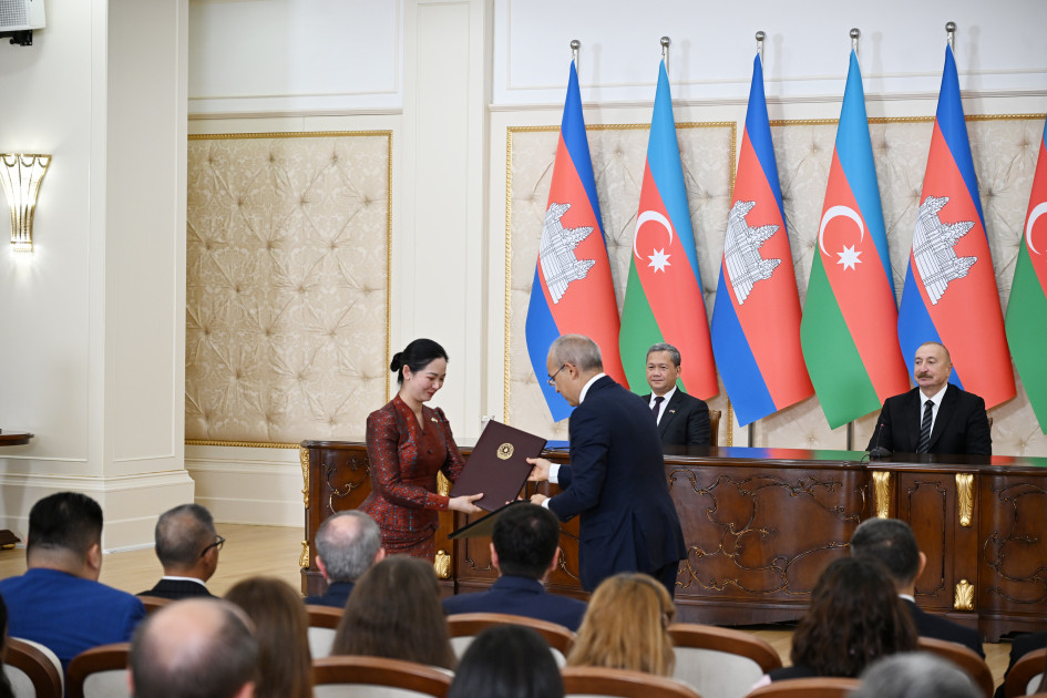 Azərbaycan-Kamboca sənədləri mübadilə olunub<font color='red'> - YENİLƏNİB</font><font color=red> - FOTOLAR</font>