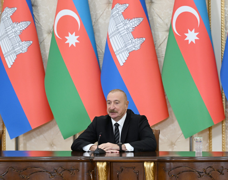 Prezident İlham Əliyev və Kambocanın Baş naziri mətbuata bəyanatlarla çıxış ediblər<font color='red'> - YENİLƏNƏCƏK</font><font color=red> - FOTOLAR</font>