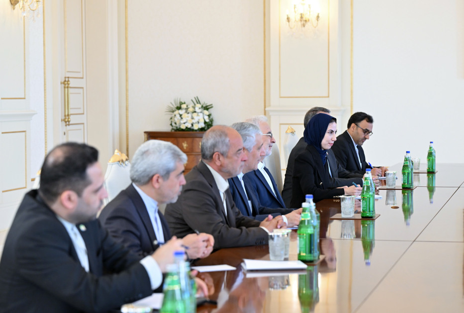 Prezident İlham Əliyev İranın daxili işlər nazirini qəbul edib<font color=red> - FOTOLAR</font>