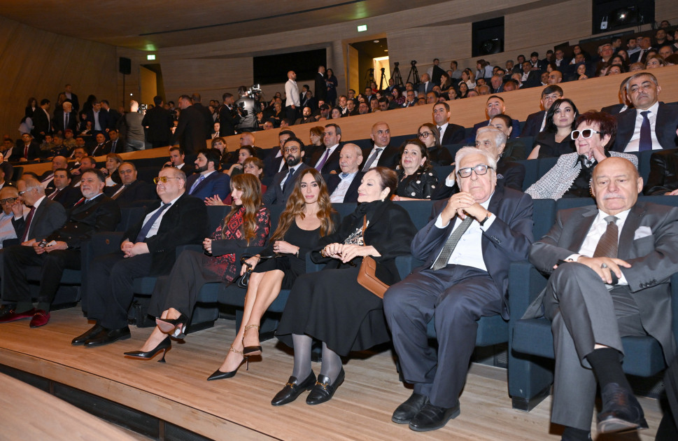 Azərbaycanın nəhəng kinematoqrafiya layihələrindən birinin – “44” bədii filminin premyerası olub<font color=red> - FOTOLAR</font>