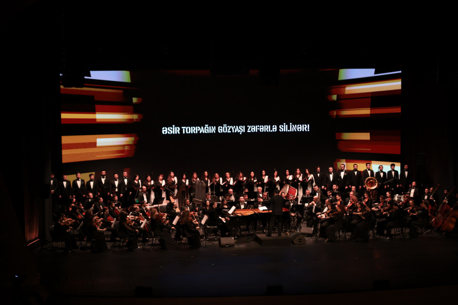 Azərbaycanın nəhəng kinematoqrafiya layihələrindən birinin – “44” bədii filminin premyerası olub<font color=red> - FOTOLAR</font>