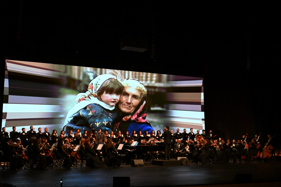 Azərbaycanın nəhəng kinematoqrafiya layihələrindən birinin – “44” bədii filminin premyerası olub<font color=red> - FOTOLAR</font>
