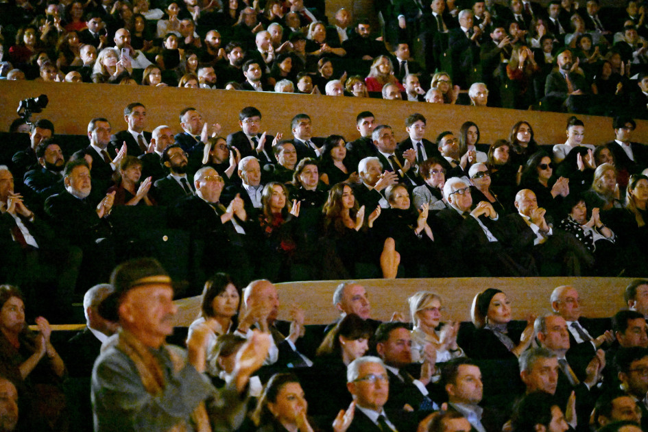 Azərbaycanın nəhəng kinematoqrafiya layihələrindən birinin – “44” bədii filminin premyerası olub<font color=red> - FOTOLAR</font>