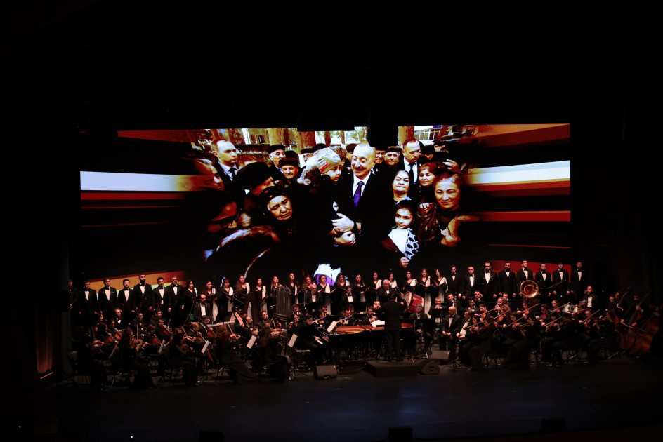 Azərbaycanın nəhəng kinematoqrafiya layihələrindən birinin – “44” bədii filminin premyerası olub<font color=red> - FOTOLAR</font>