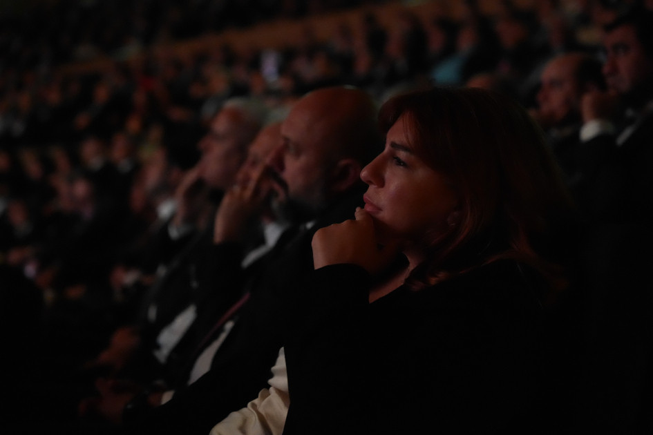 Azərbaycanın nəhəng kinematoqrafiya layihələrindən birinin – “44” bədii filminin premyerası olub<font color=red> - FOTOLAR</font>