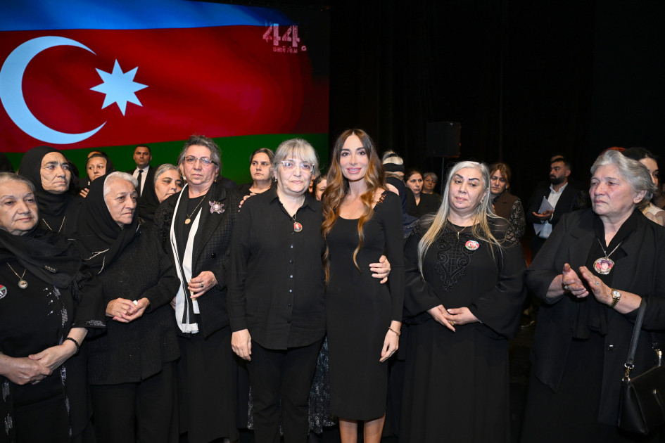 Azərbaycanın nəhəng kinematoqrafiya layihələrindən birinin – “44” bədii filminin premyerası olub<font color=red> - FOTOLAR</font>