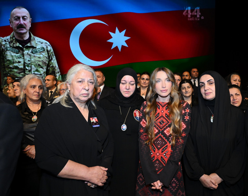 Azərbaycanın nəhəng kinematoqrafiya layihələrindən birinin – “44” bədii filminin premyerası olub<font color=red> - FOTOLAR</font>