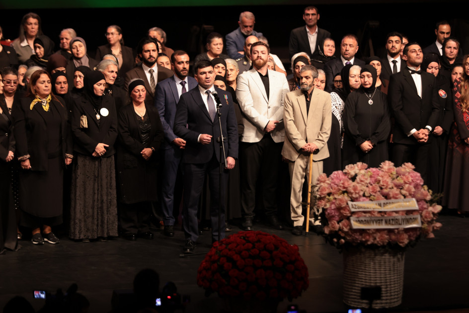 Azərbaycanın nəhəng kinematoqrafiya layihələrindən birinin – “44” bədii filminin premyerası olub<font color=red> - FOTOLAR</font>