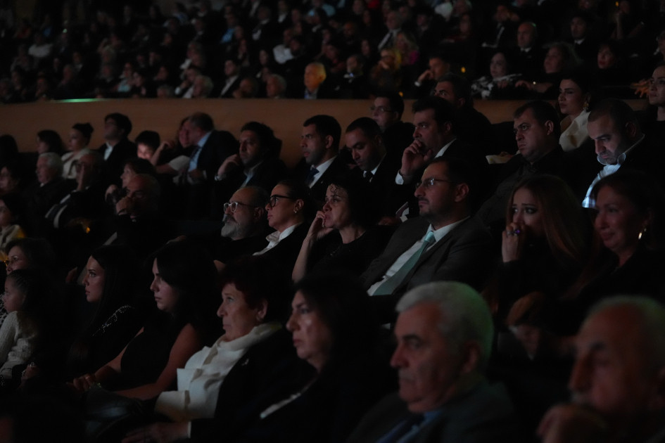 Azərbaycanın nəhəng kinematoqrafiya layihələrindən birinin – “44” bədii filminin premyerası olub<font color=red> - FOTOLAR</font>