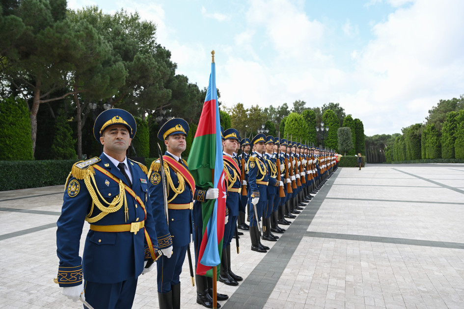 Laos Prezidentinin Bakıda rəsmi qarşılanma mərasimi olub<font color=red> - FOTOLAR</font>