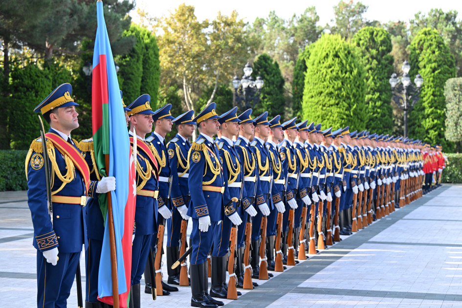 Laos Prezidentinin Bakıda rəsmi qarşılanma mərasimi olub<font color=red> - FOTOLAR</font>
